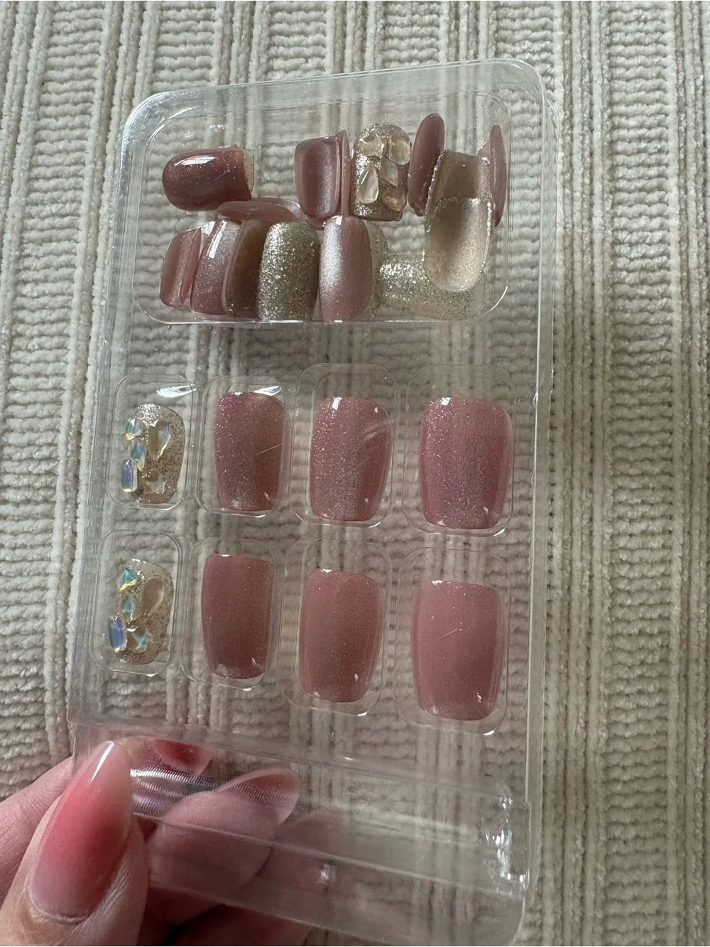 24 New Mauve Pink Press-On Nail Set with Gold Glitter Accents - Picture 2 of 4